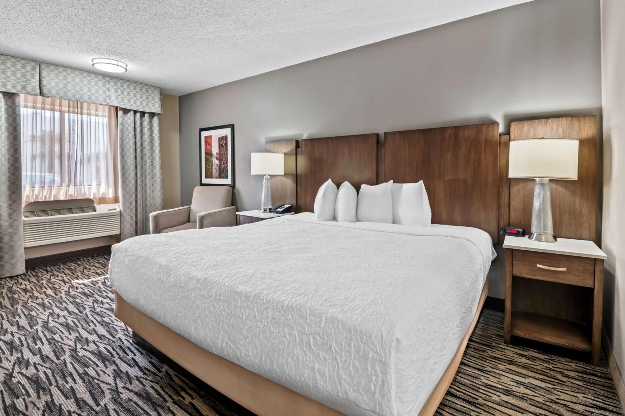 Best Western Los Alamitos Inn & Suites Exterior photo